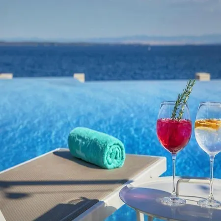 Punta In With Pools Apartment *