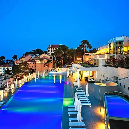 Punta In With Pools Apartment *
