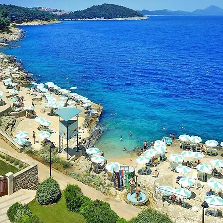 Apartment Punta In With Pools Veli Lošinj