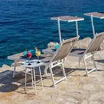 In By The Sea Apartment